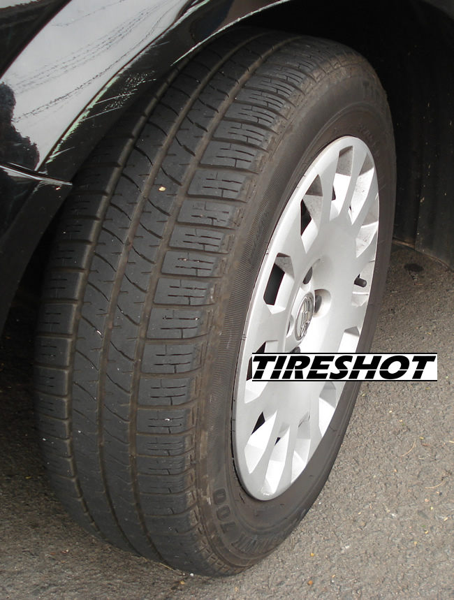 Tire Firestone FH-700